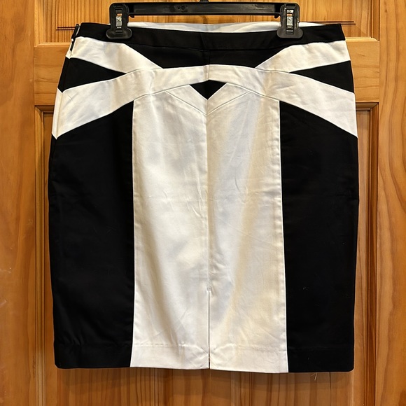 NEVER WORN: Geometric Pencil Skirt, Size 12 - Picture 3 of 8